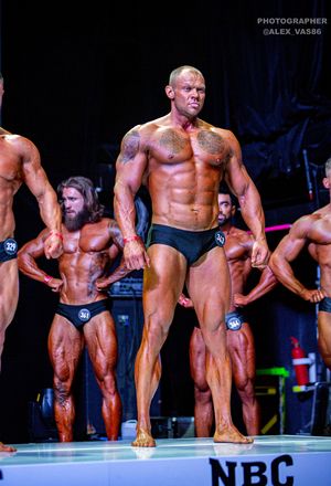 CLASSIC PHYSIQUE НОВИЧКИ